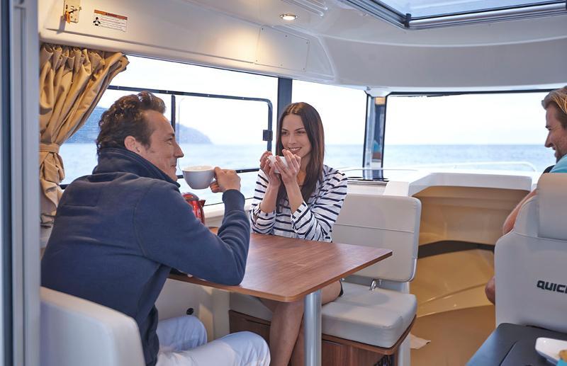 Quicksilver 905 Pilothouse