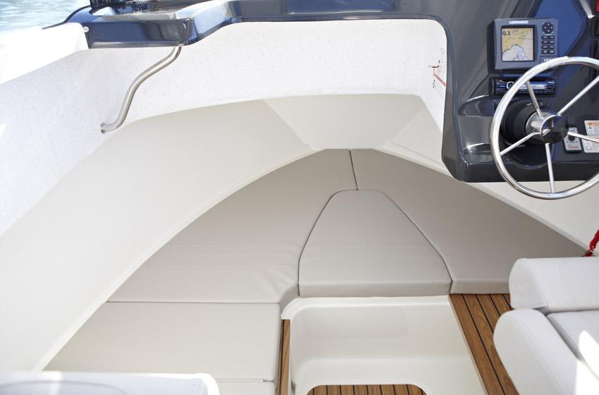 Quicksilver 675 Pilothouse
