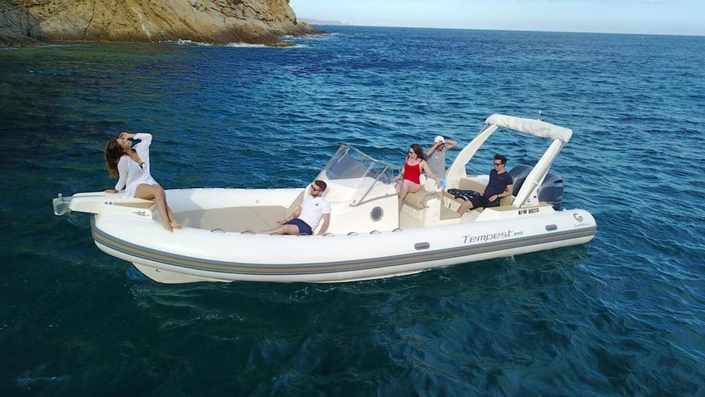 Capelli Tempest 850 Open