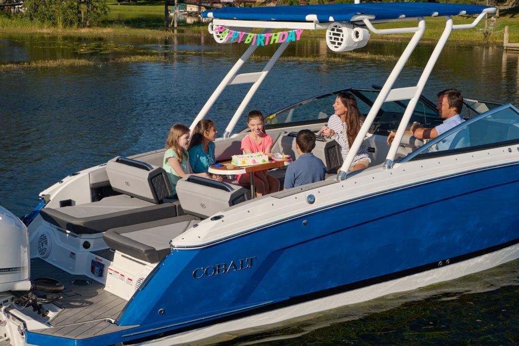 Cobalt R8 Outboard