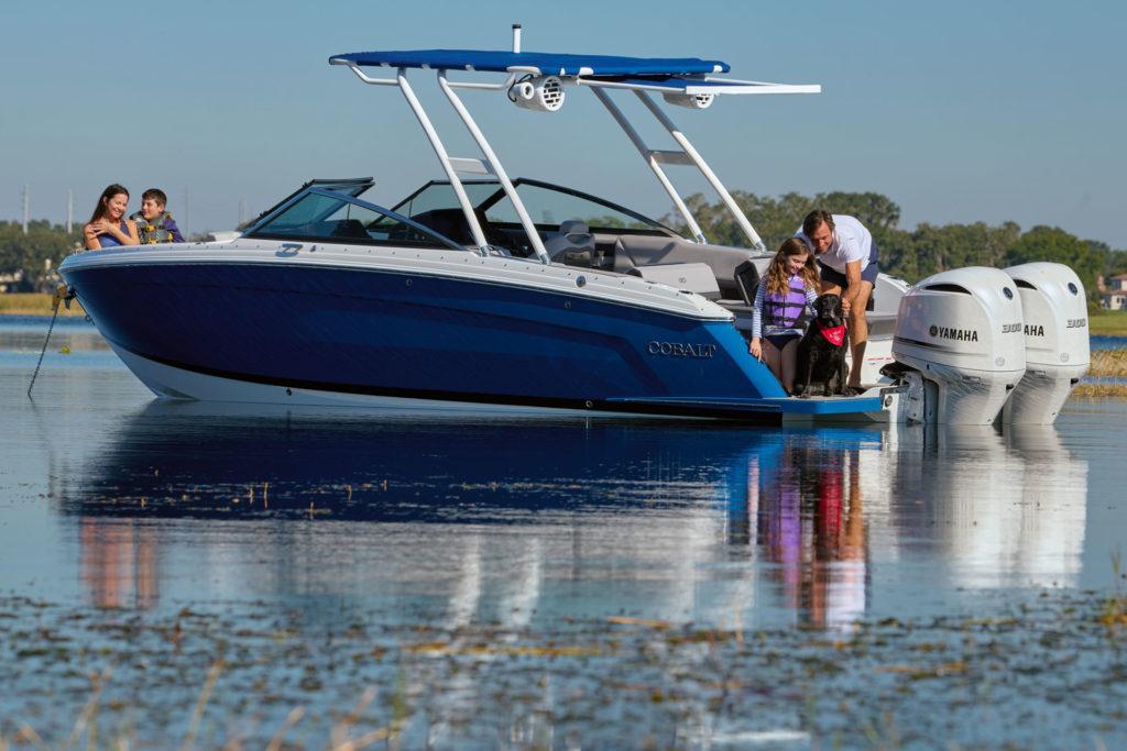 Cobalt R8 Outboard