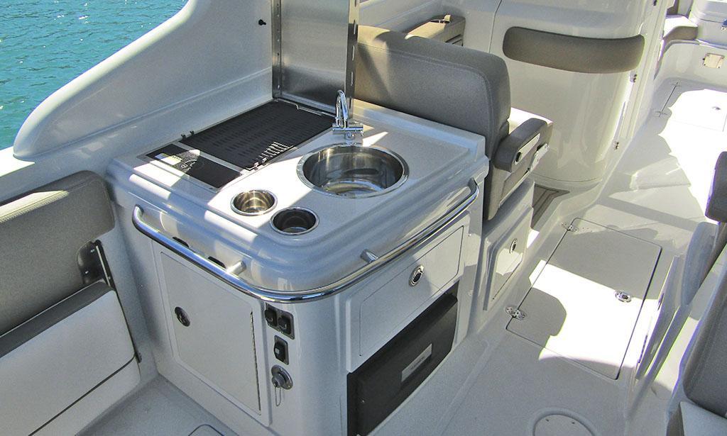 Crownline Finseeker 280 DC