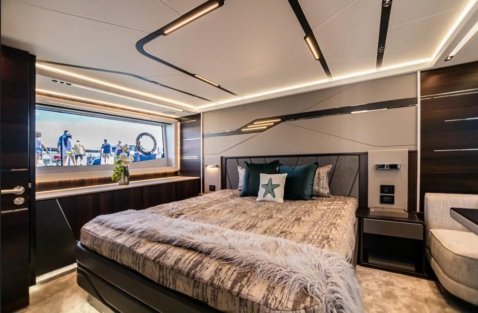 Sunseeker Predator 65