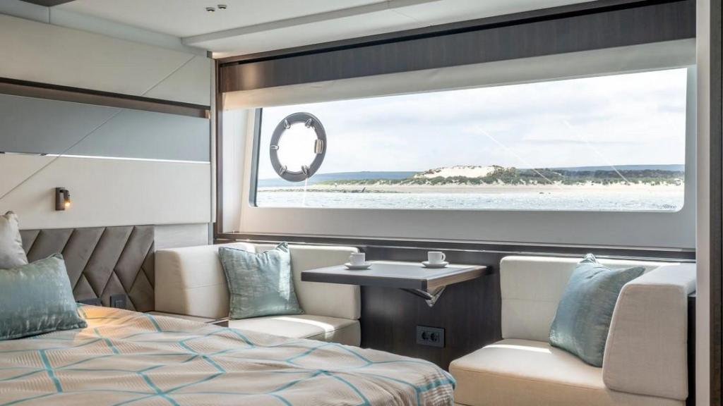 Sunseeker Predator 74 XPS