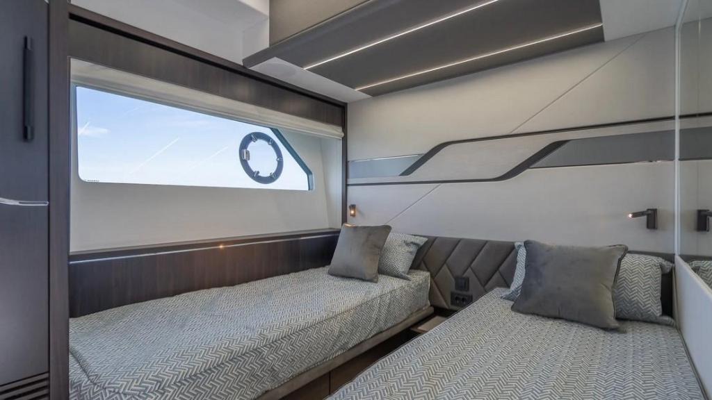 Sunseeker Predator 74 XPS