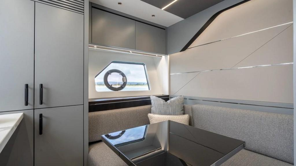 Sunseeker Sport Yacht 74 XPS
