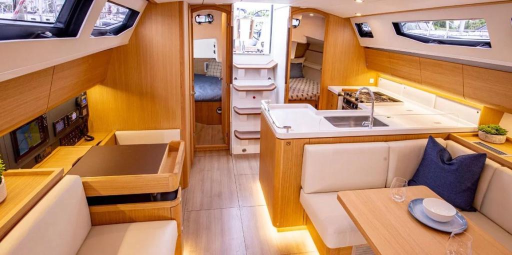 J Boats J 45