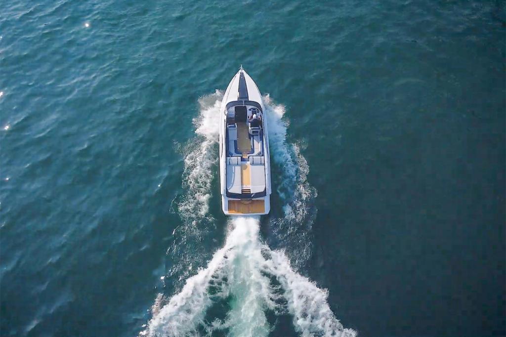 A. Mostes Pegaso 28 Evo