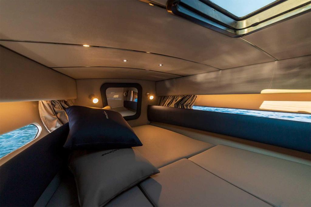 A. Mostes Pegaso 28 Evo