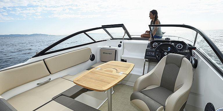 Bayliner VR5 Cuddy Europe OB