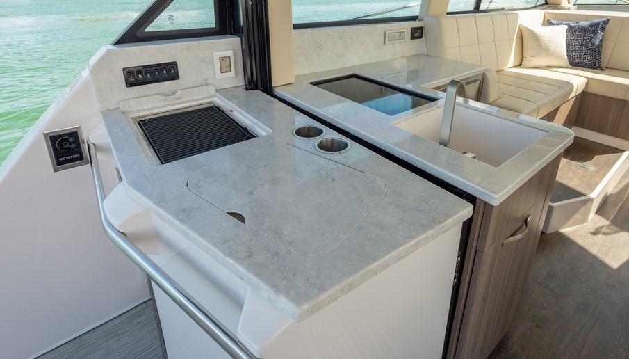 Regal 38 FXO