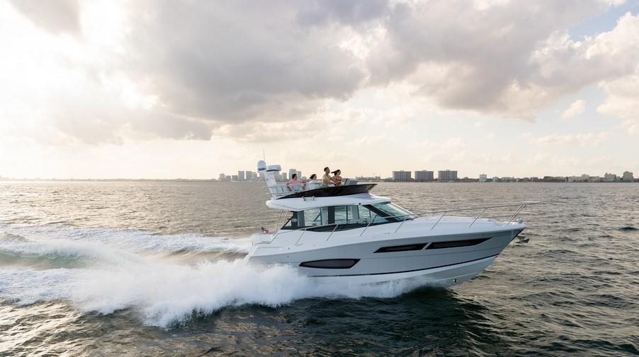 Regal 38 FLY