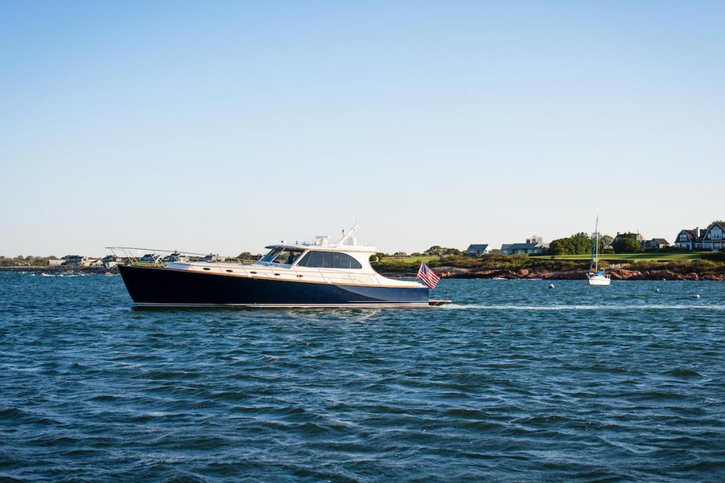 Hinckley Talaria 57