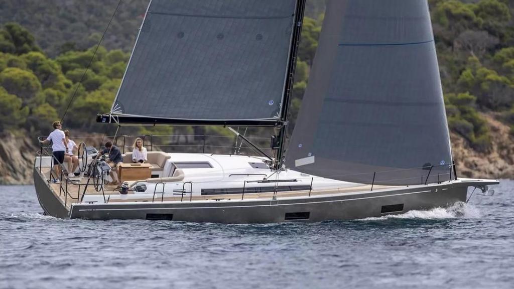 Beneteau First 44