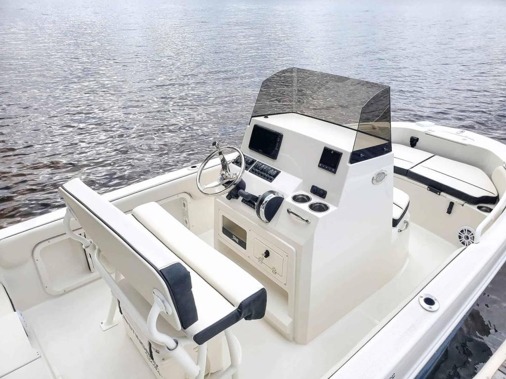 Stingray 173CC Center Console