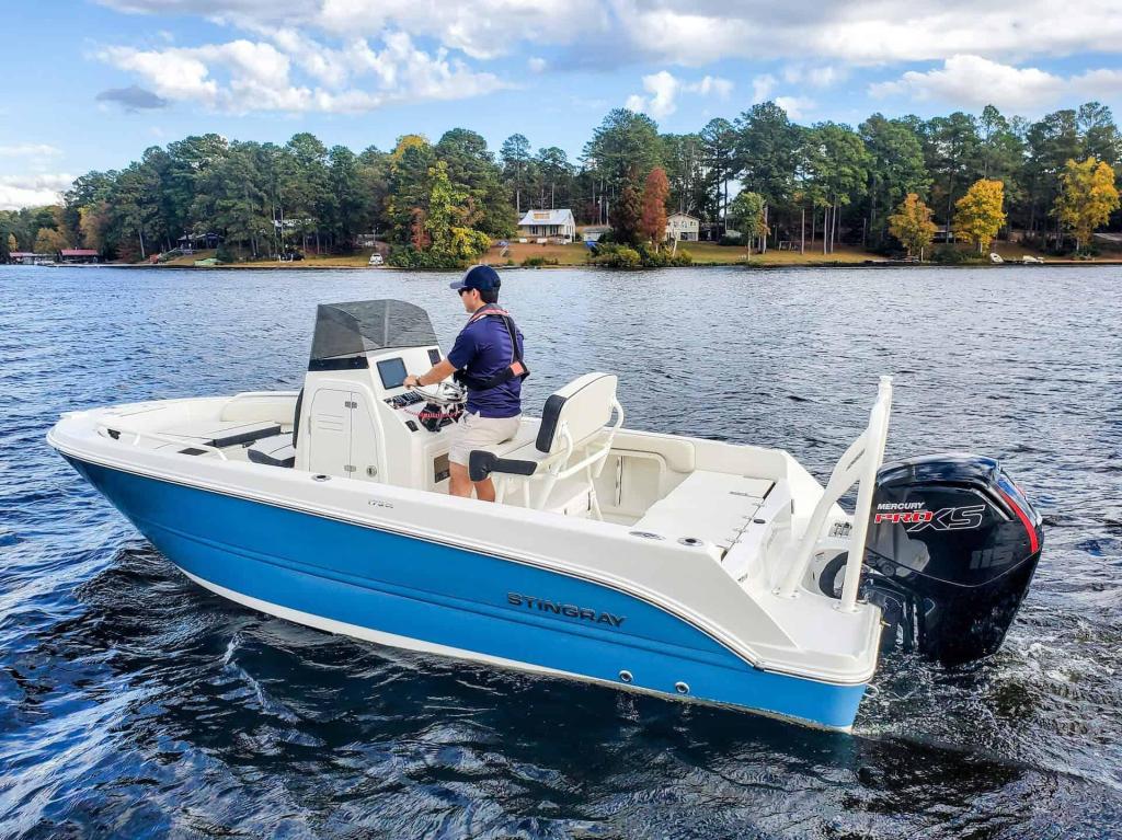 Stingray 173CC Center Console