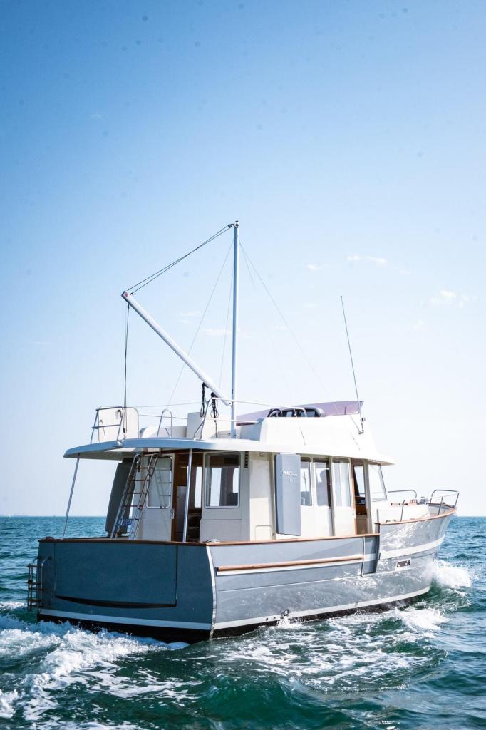 Rhéa Trawler 34