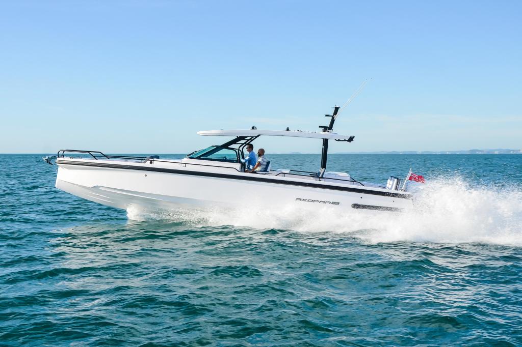 Axopar 37 Sun-Top