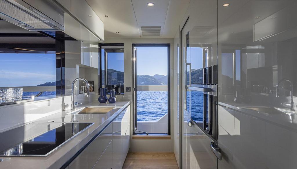 Absolute Navetta 75