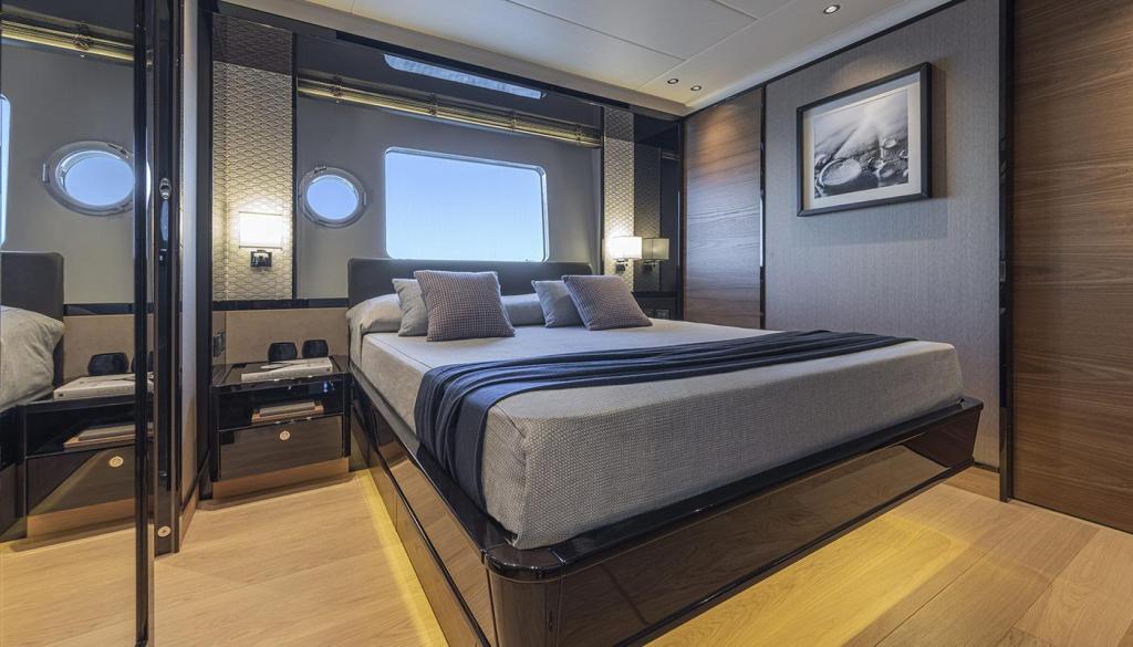 Absolute Navetta 75