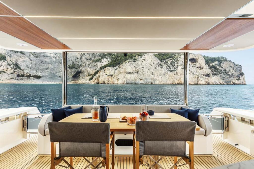 Absolute Navetta 68