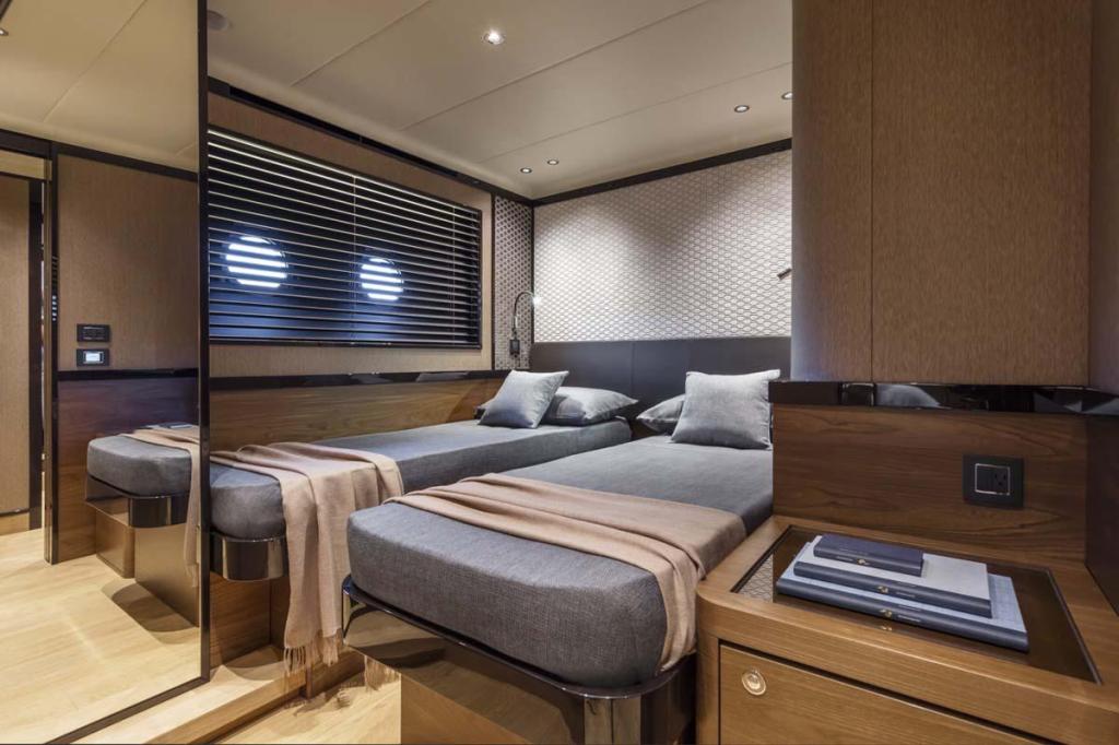 Absolute Navetta 68