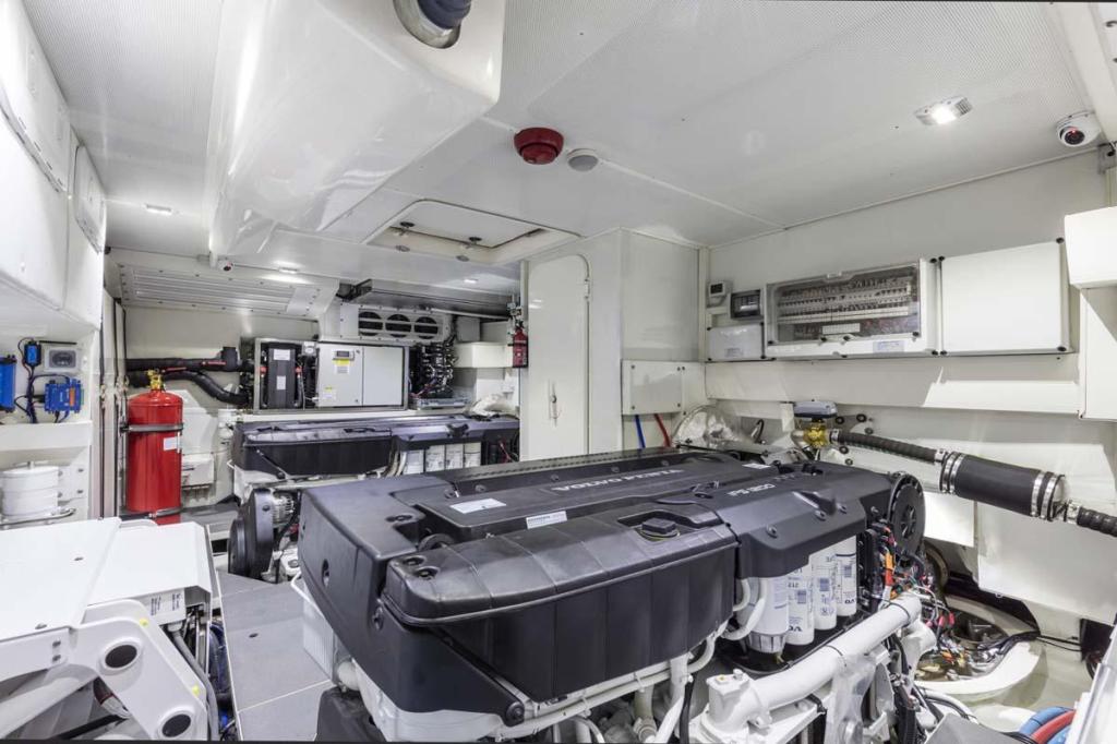 Absolute Navetta 68
