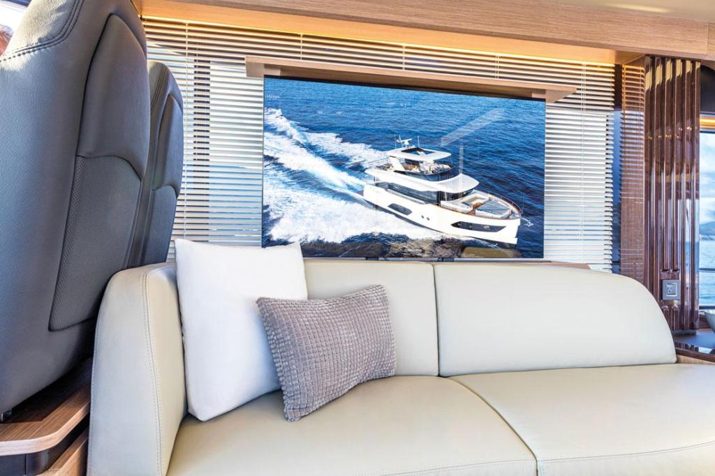 Absolute Navetta 52