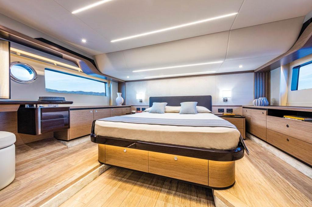 Absolute Navetta 52