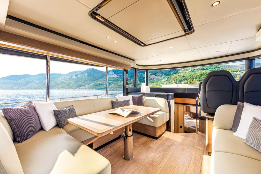 Absolute Navetta 52