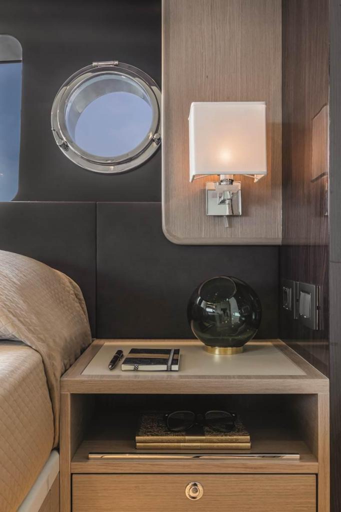 Absolute Navetta 48