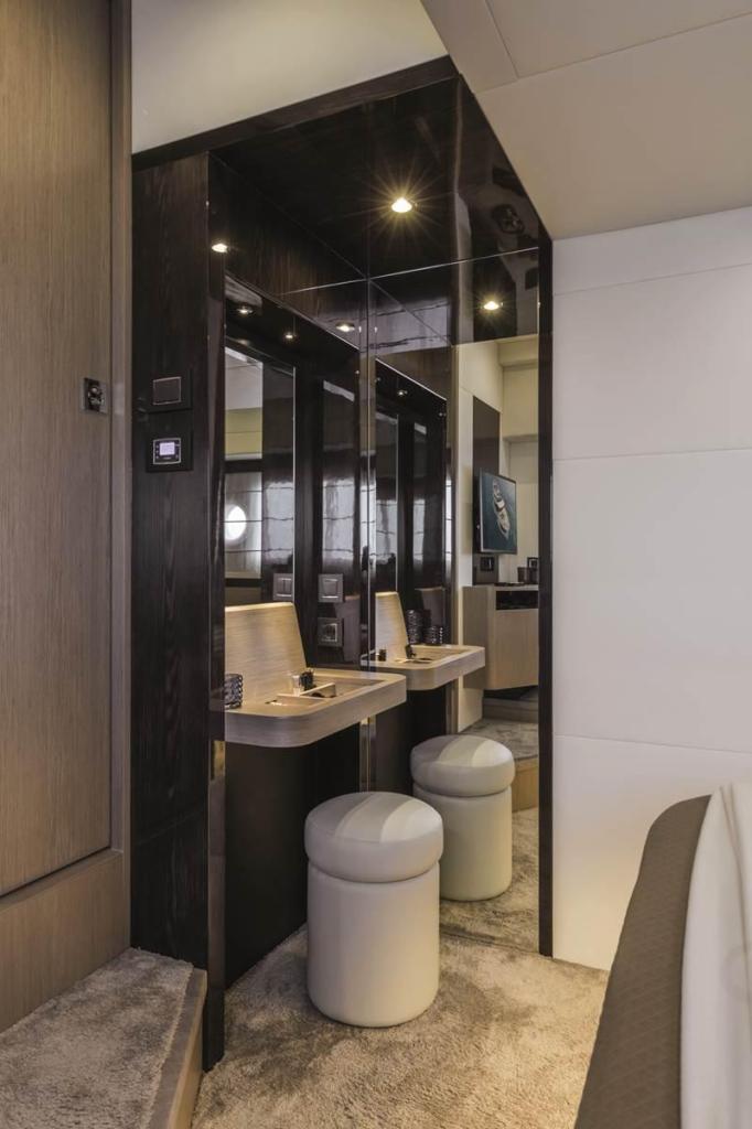 Absolute Navetta 48
