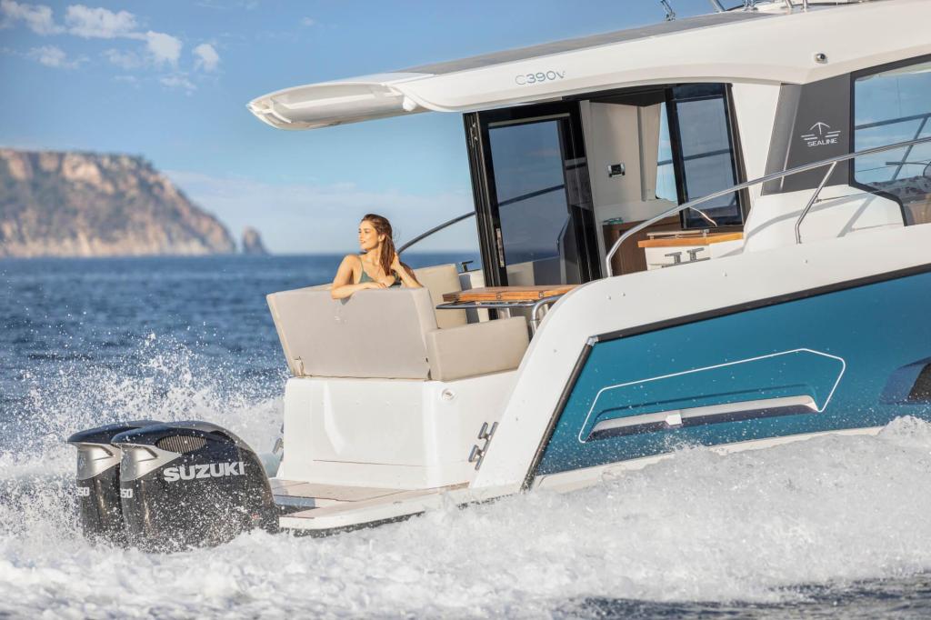 Sealine C390V