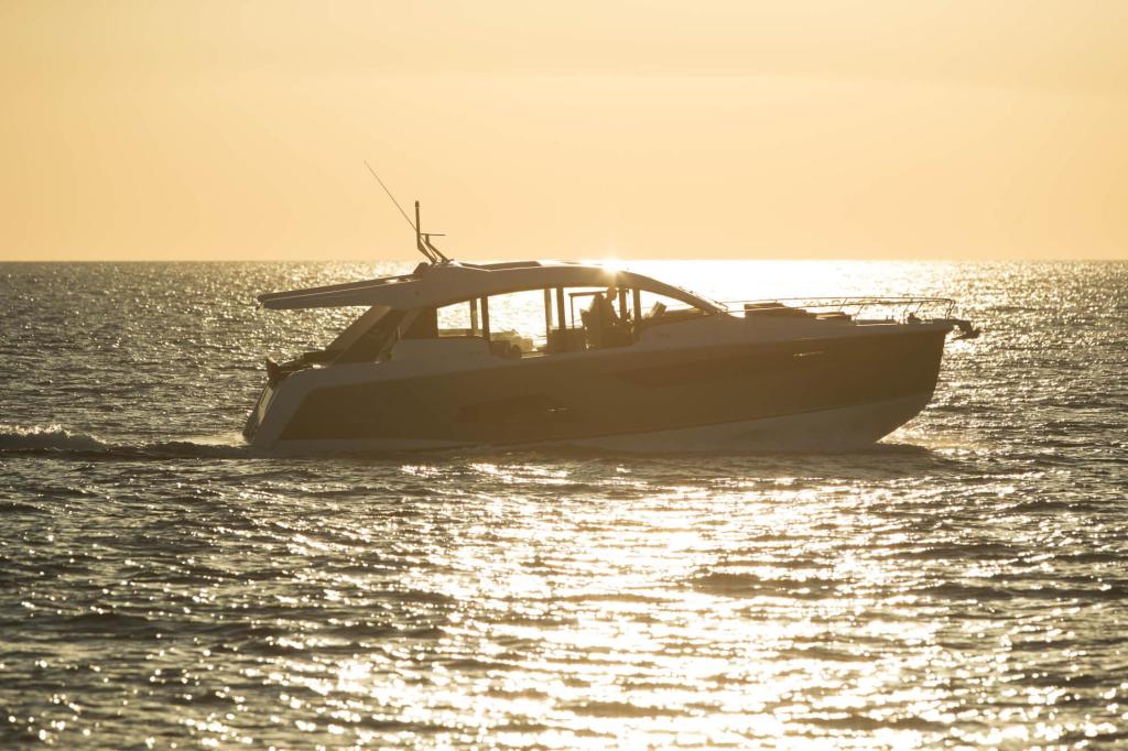 Sealine C530