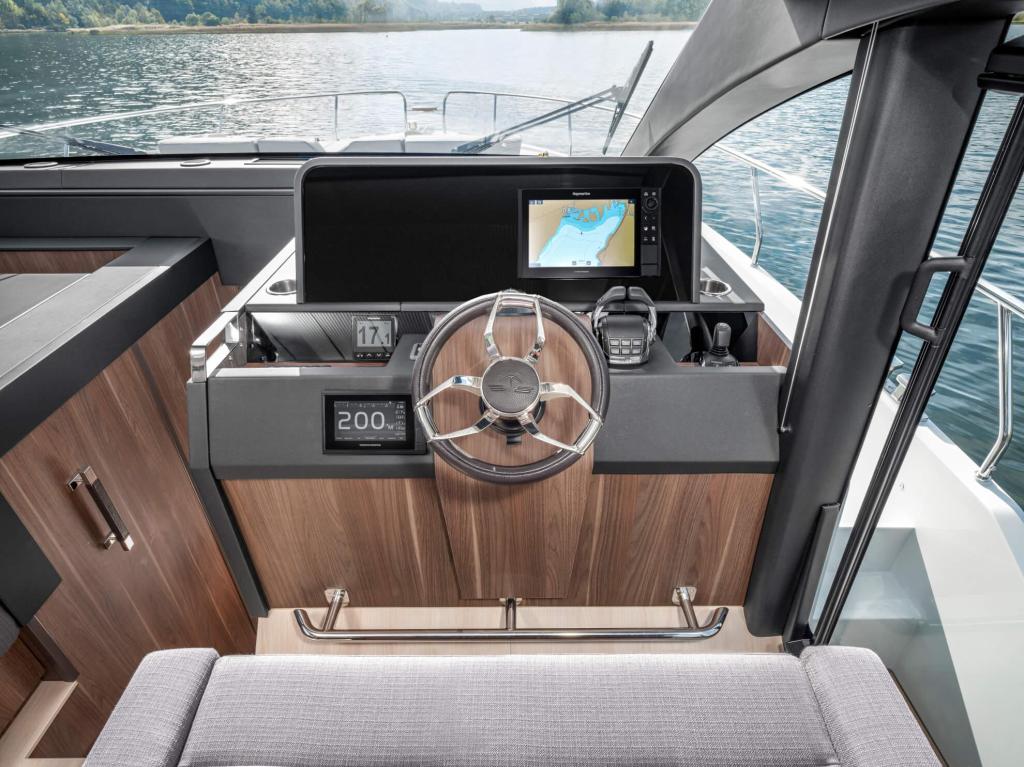 Sealine C530
