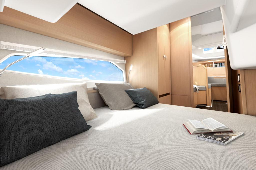 Sealine S335V