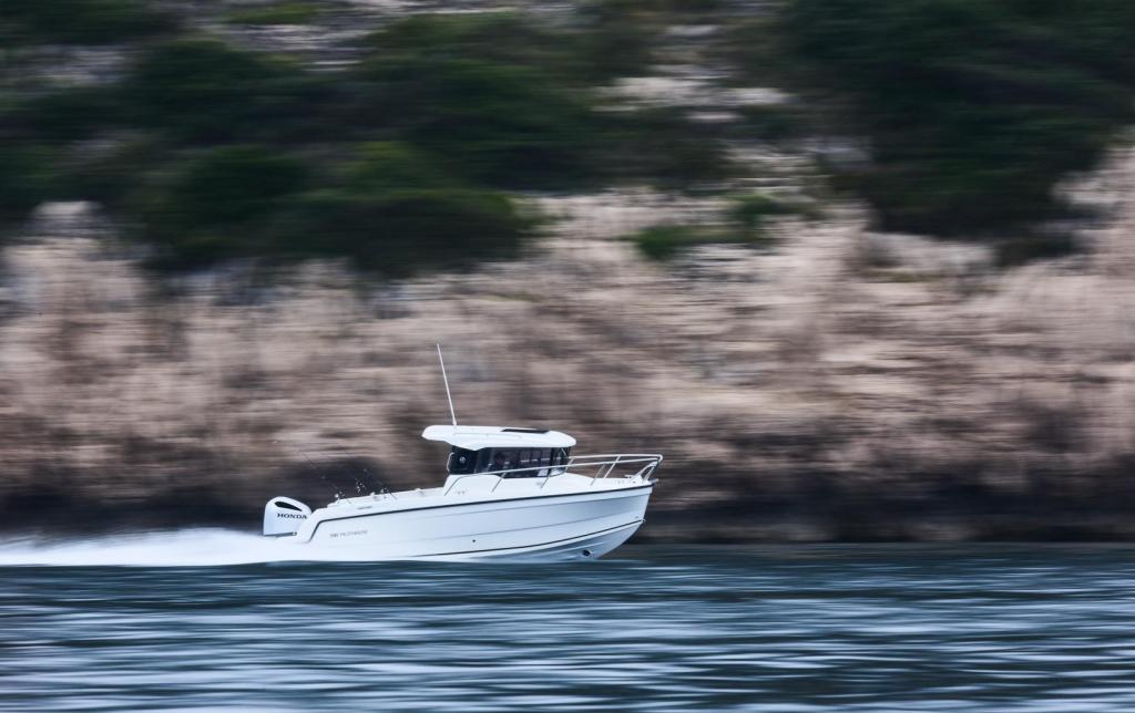 Parker 700 Pilothouse