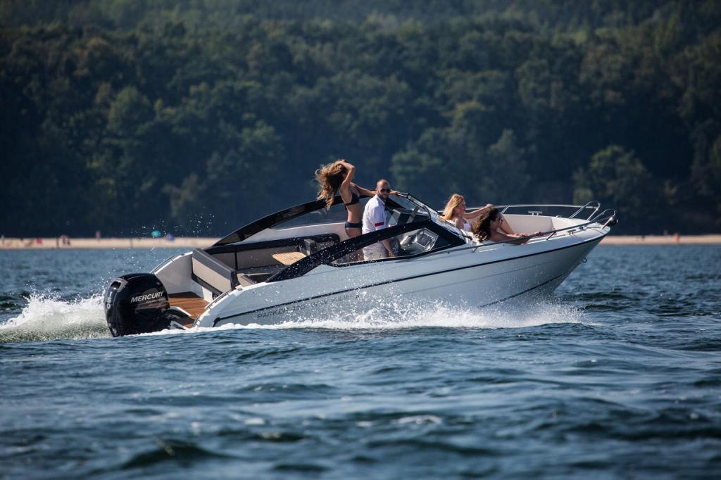 Parker 630 Bow Rider