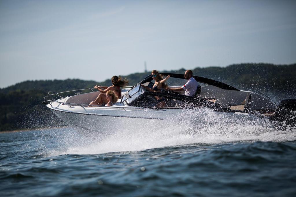 Parker 630 Bow Rider