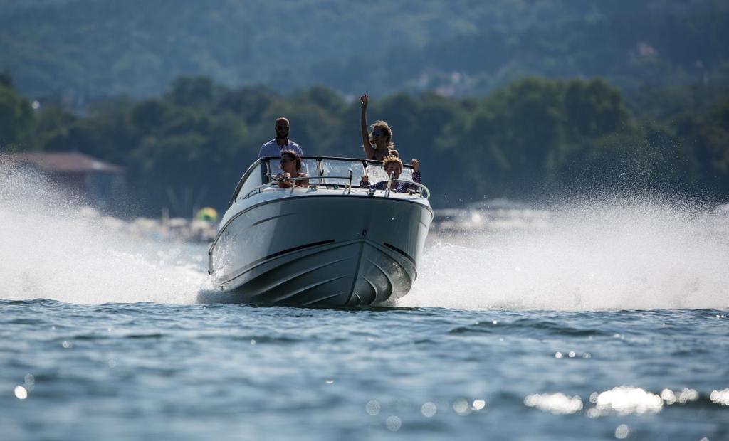 Parker 630 Bow Rider