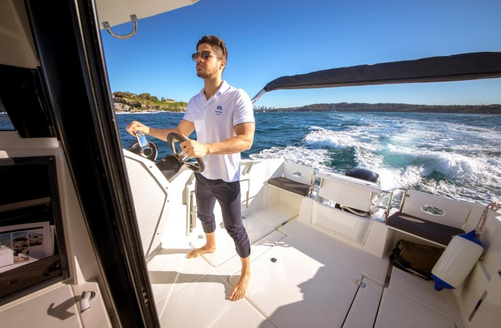 Parker 660 Pilothouse