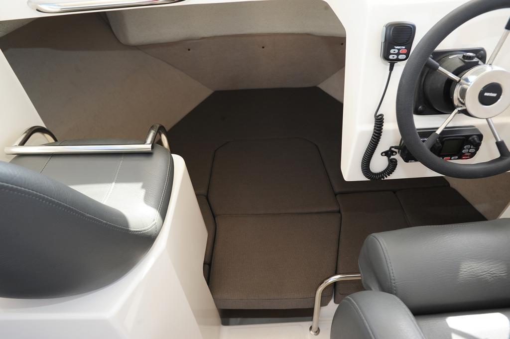 Parker 660 Pilothouse