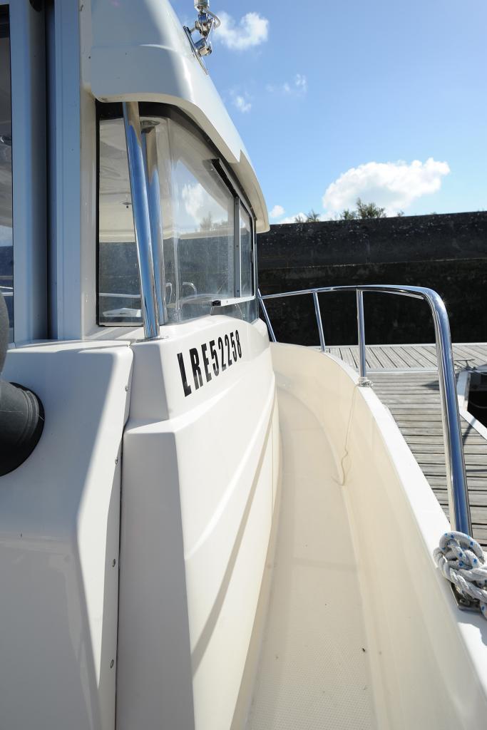 Parker 660 Pilothouse