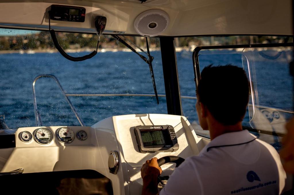 Parker 660 Pilothouse
