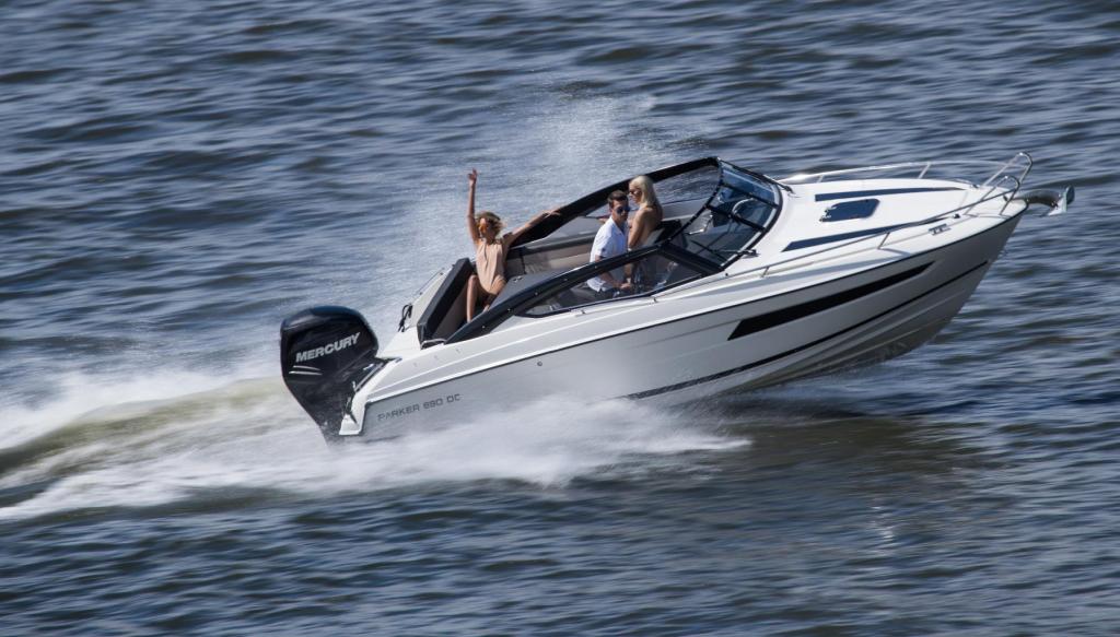 Parker 690 Day Cruiser