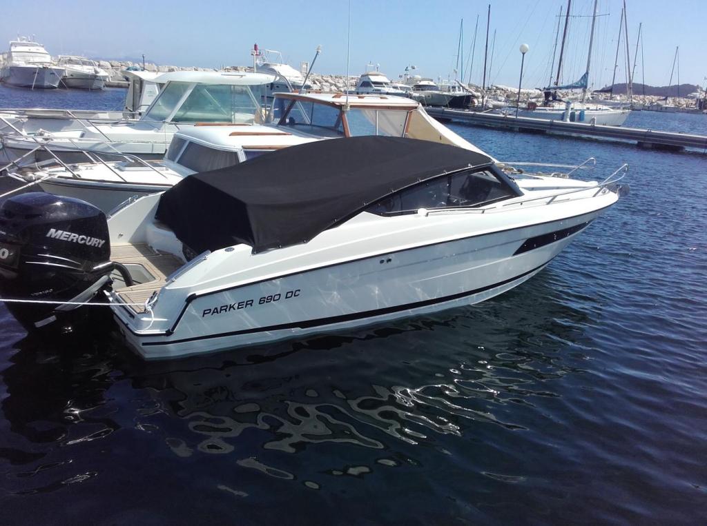 Parker 690 Day Cruiser