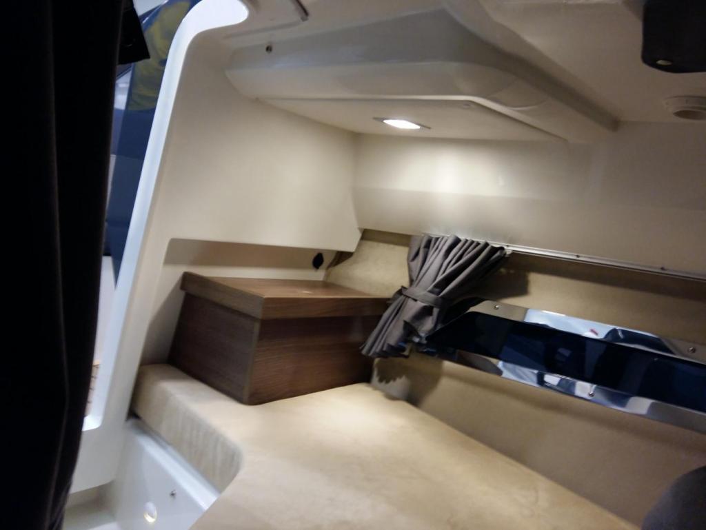 Parker 690 Day Cruiser