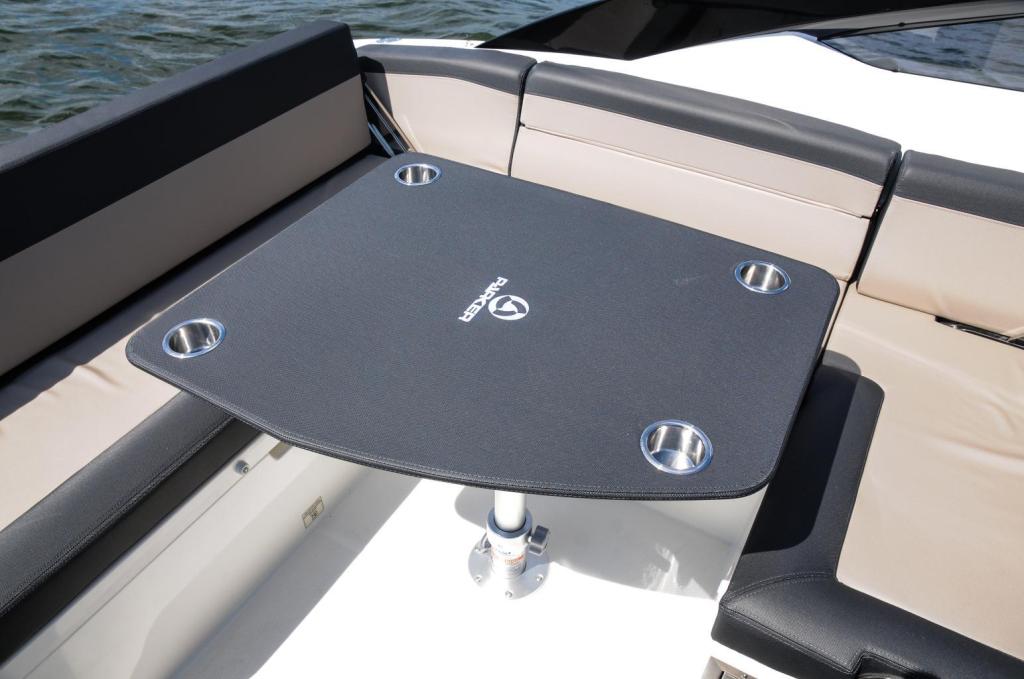 Parker 690 Day Cruiser