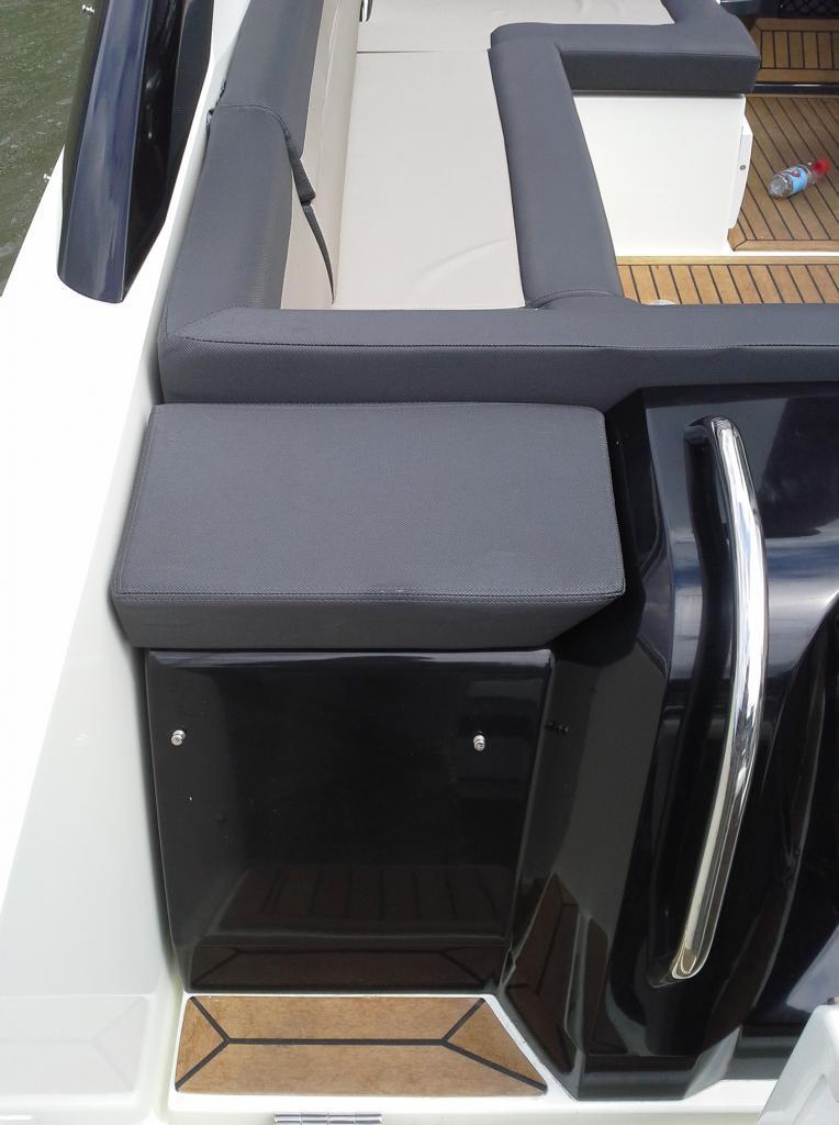 Parker 750 Day Cruiser