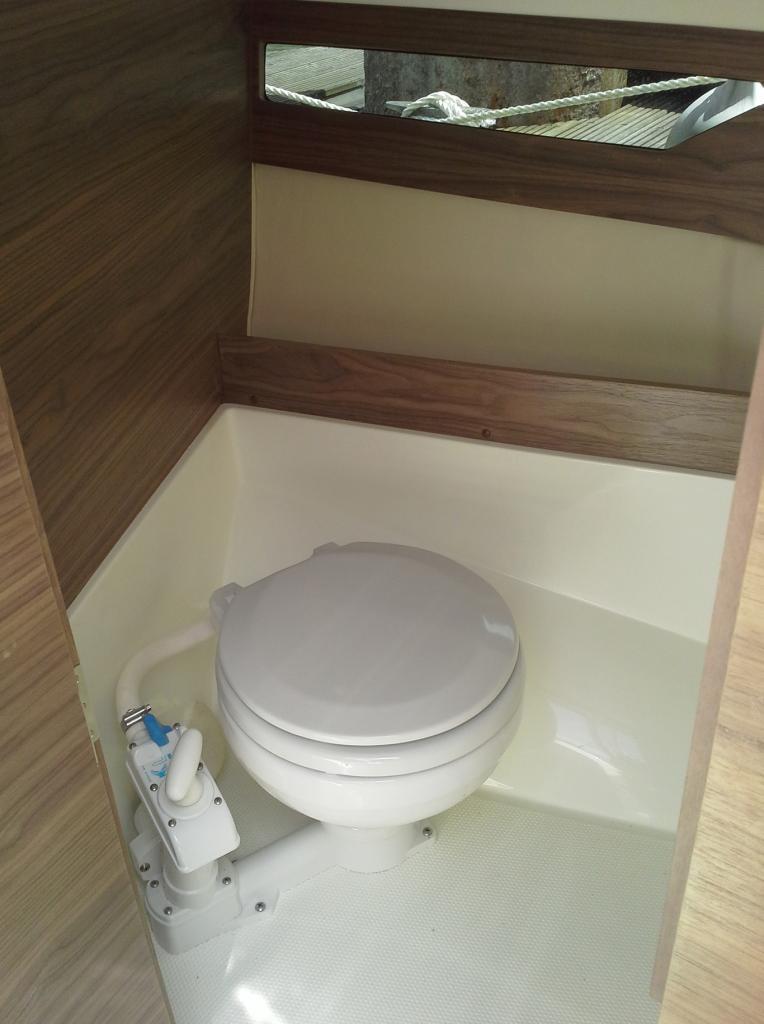 Parker 750 Day Cruiser